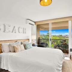 Walk to 3 Beaches | Top-Floor Maui Studio