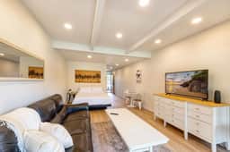 Walk to Beach! Pool, Hot Tub + AC Studio