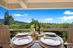 King Bed + Pools | Steps to Kamaole Beach