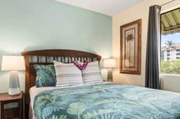 Maui Getaway | Walk to Beach, Pool & Hot Tub