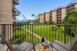 Direct Beach Access & Views w Pool & Putting Green - Image 2