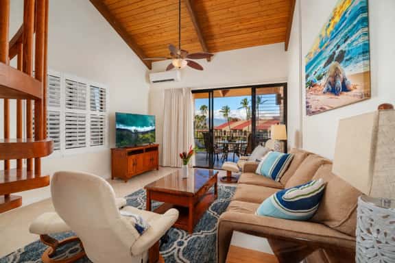 Walk to Beach! Pool, Gym, Pickleball & More - Image 1