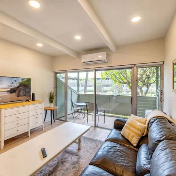 Walk to Beach! Pool, Hot Tub + AC Studio - Image 1
