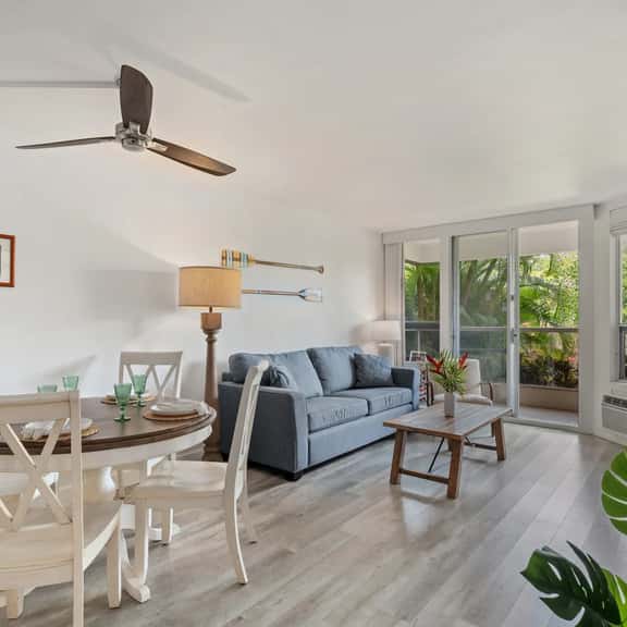 Modern Maui Escape | Walk to Beach + Pools - Image 1