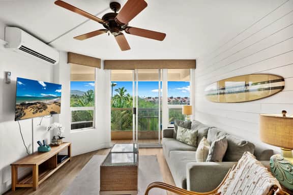 King Bed + Pools | Steps to Kamaole Beach