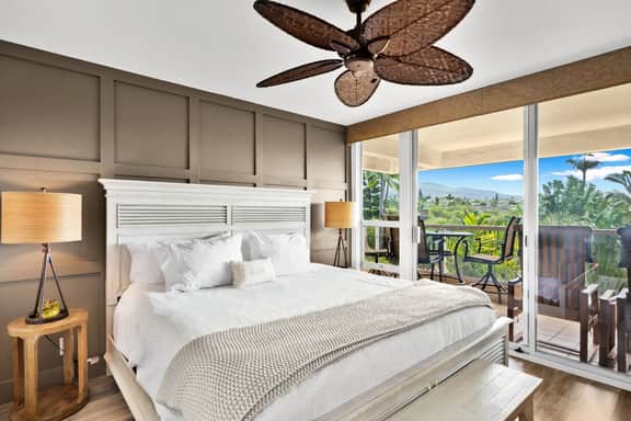 King Bed + Pools | Steps to Kamaole Beach