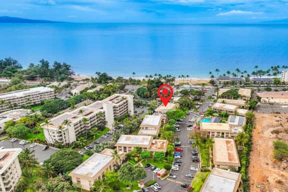 Beachside Kihei Stay | Pool + Walk to Dining