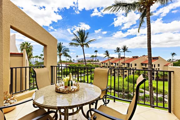 Walk to Beach! Pool, Gym, Pickleball & More - Image 4